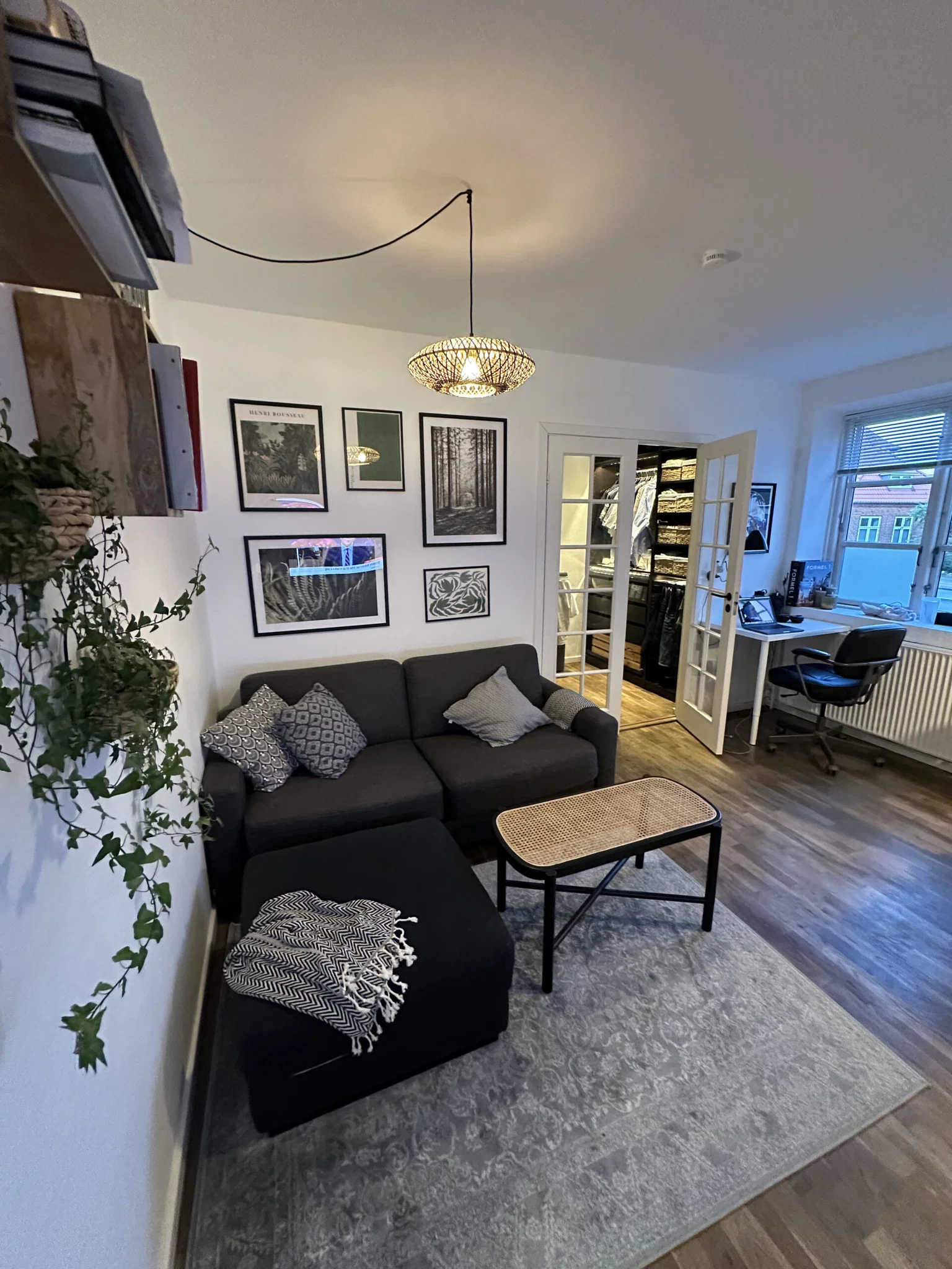 Jeg søger en større andelsbolig – gerne 2 værelser eller mere – og mere centralt i København. Er åben for relevante henvendelser og evt. bytte, hvis det giver mening.