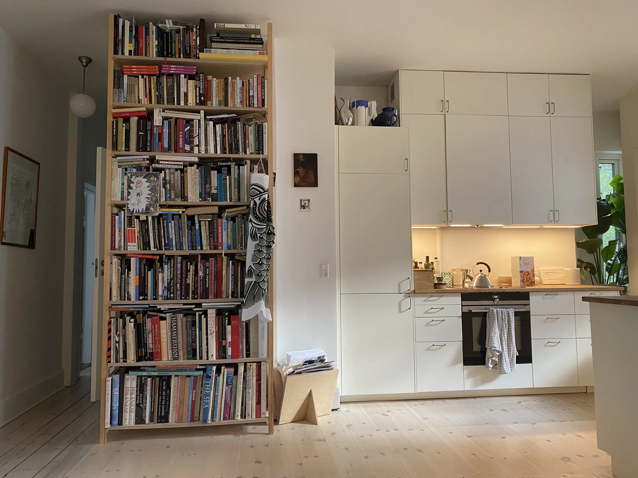 Højloftet lejlighed med brændeovn i hjertet af Nørrebro