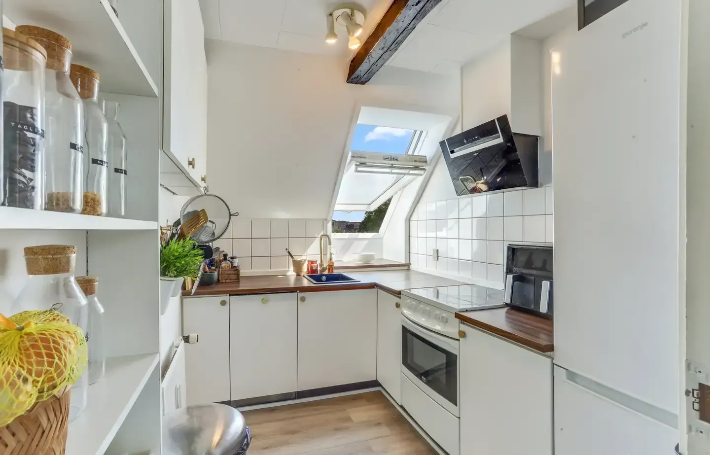 Andelsbolig med skøn beliggenhed og forældrekøb tilladt