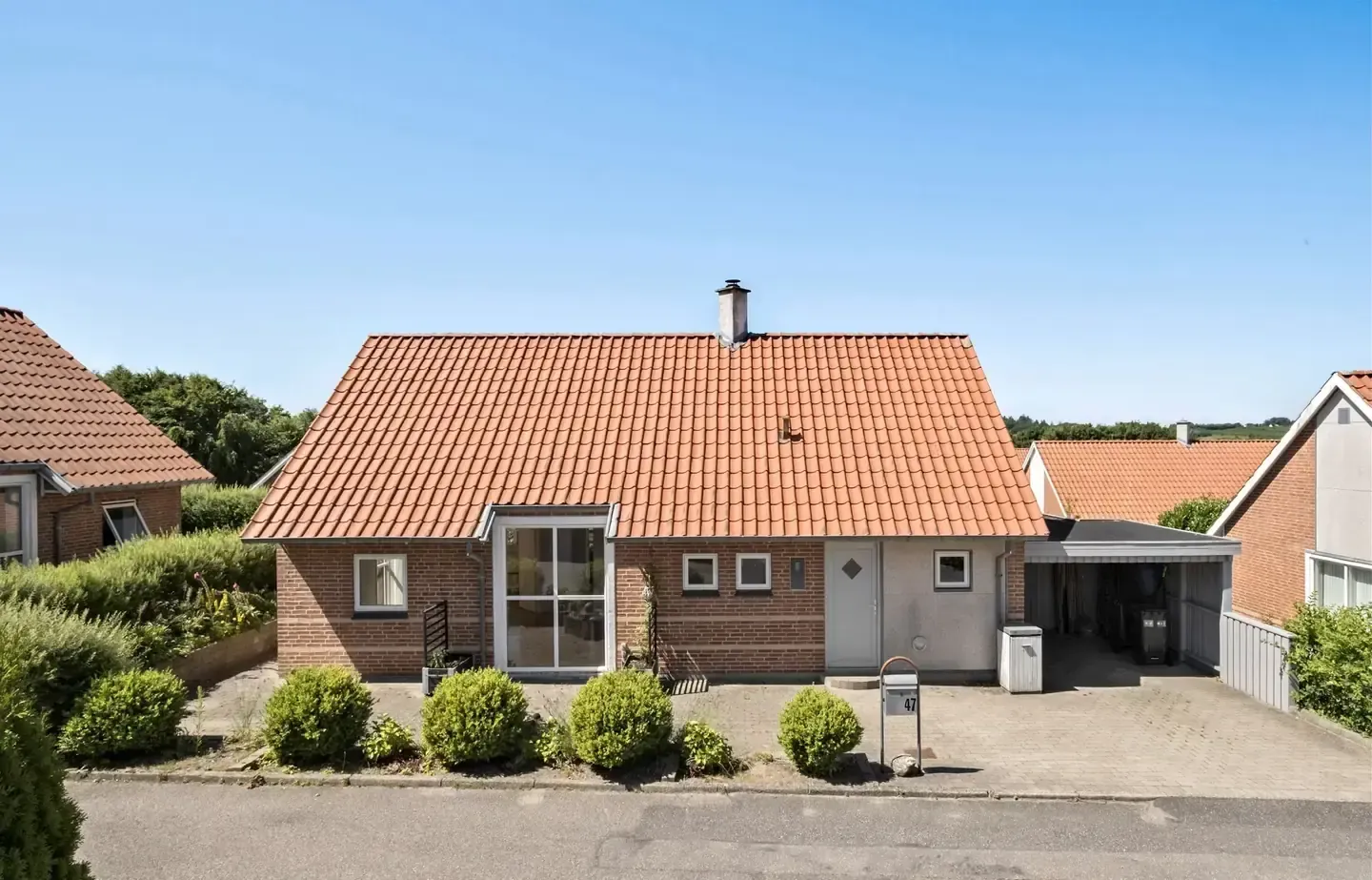 FLOT OG MEGET VELHOLDT ANDELSBOLIG I ATTRAKTIVT VILLAKVARTER TÆT VED MIDTBYEN.