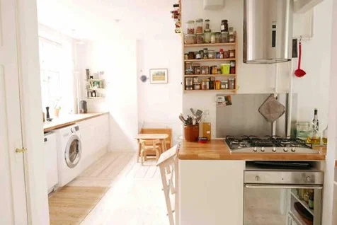 Lys, åben og rummelig lejlighed i dejligt kvarter på Østerbro - tæt på vand, metro, tog og butikker.