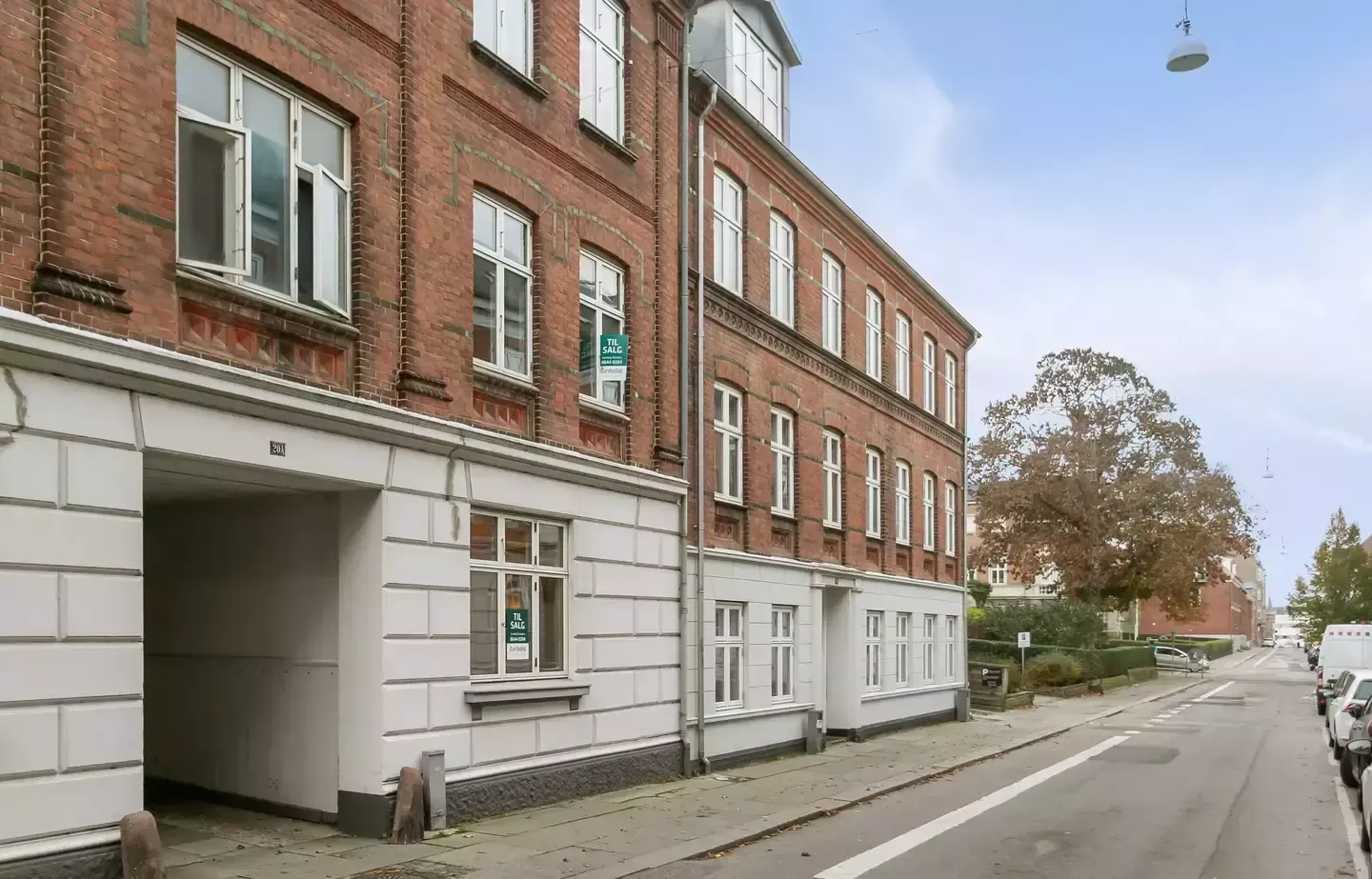 Andelsbolig i 2 plan med charmerende særpræg