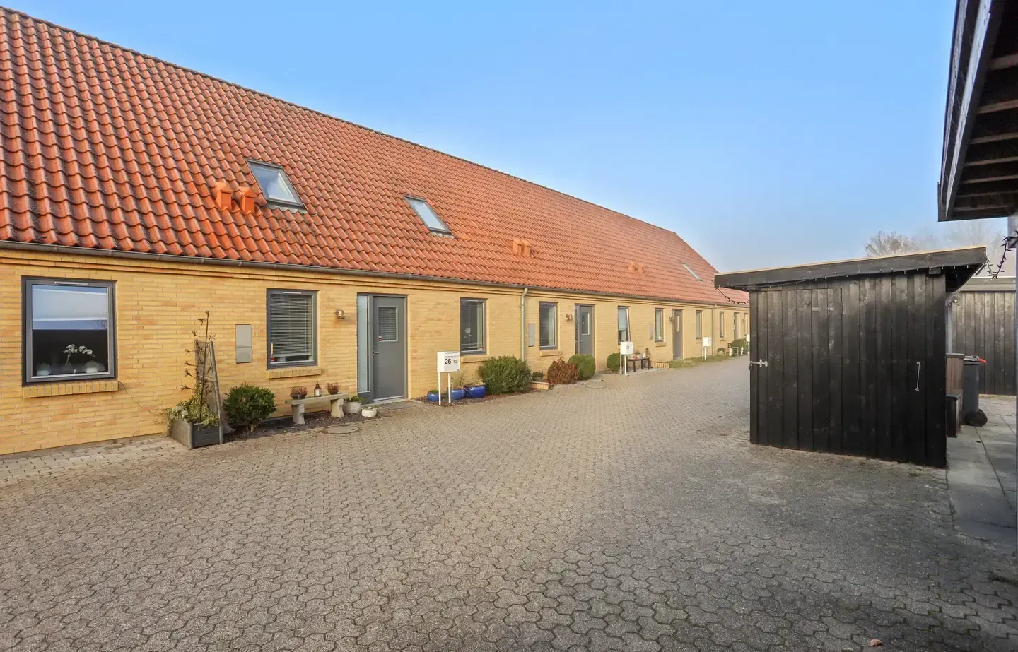 Attraktiv andelsbolig med egen have og carport i Gistrup