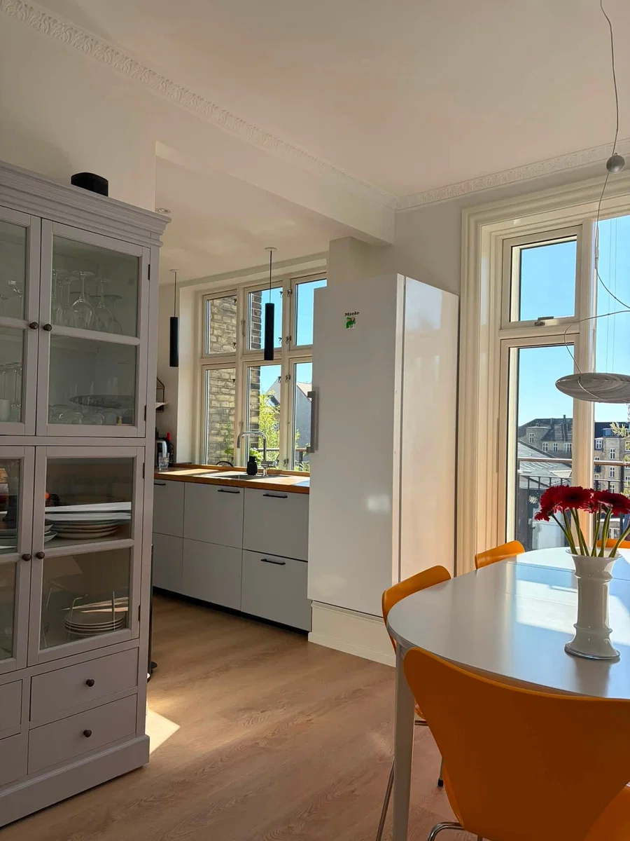 136 m² andelslejlighed på Frederiksberg byttes til 2 mindre