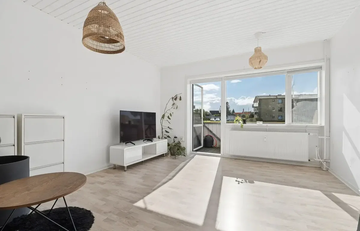 Lys og rummelig andelsbolig i populære Aalborg SØ