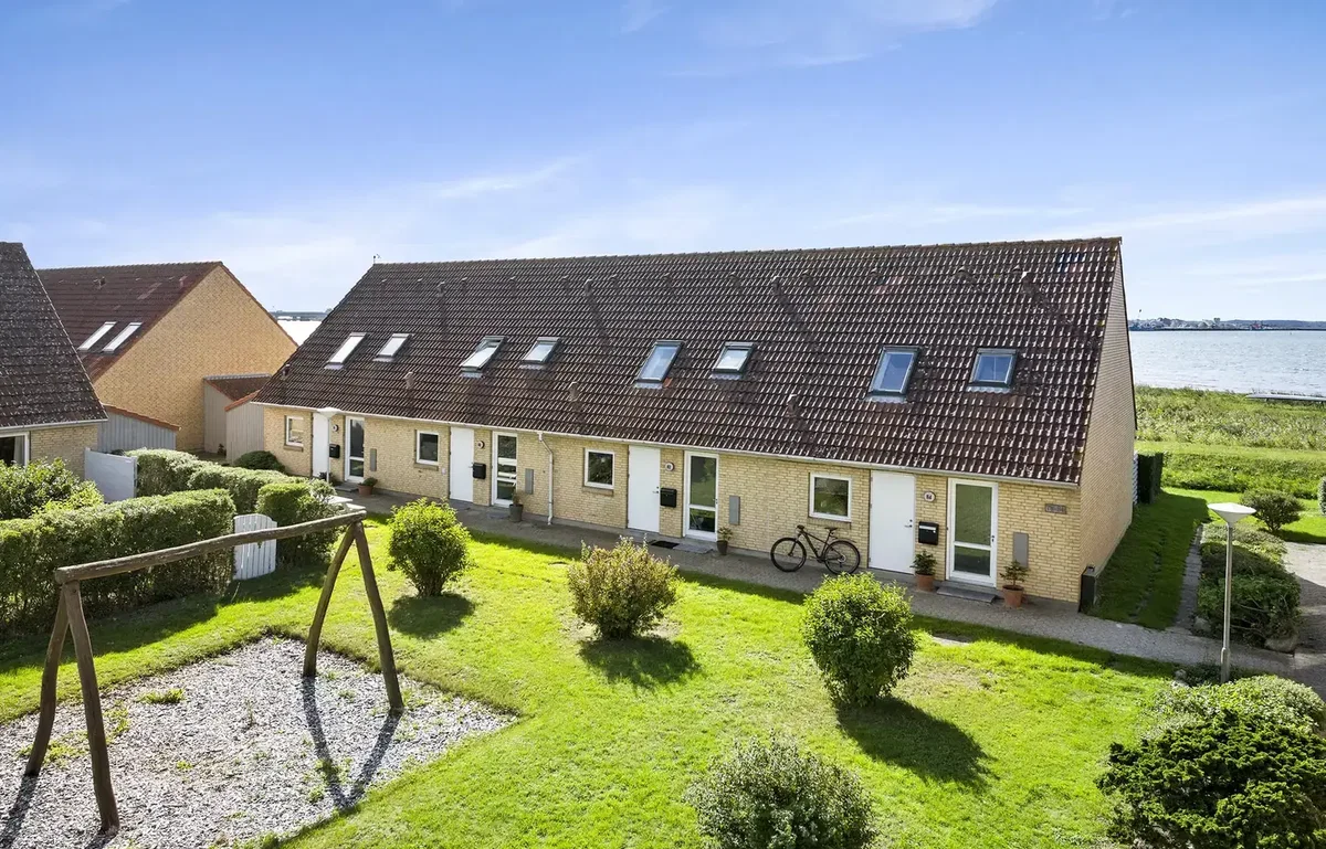 Andelsrækkehus med vandudsigt og sydvestvendt terrasse i Vordingborg