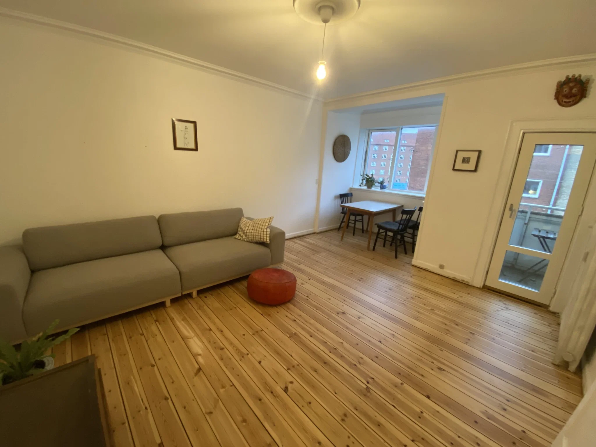 Lys to-værelses lige med metro, sydhavnstippen og valby parken