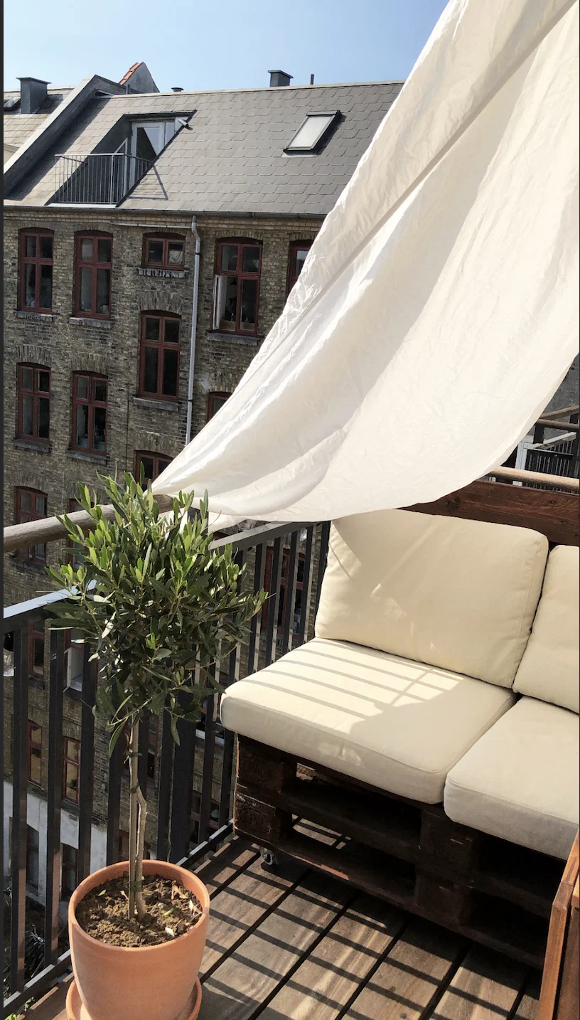 SOLRIG ALTAN: Charmerende lejlighed på Nansensgade