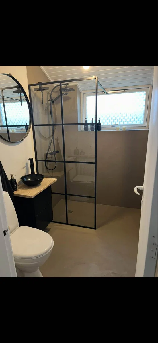 Renoveret 4-vær. andelsbolig i Munkebo – 100 m², have og spa