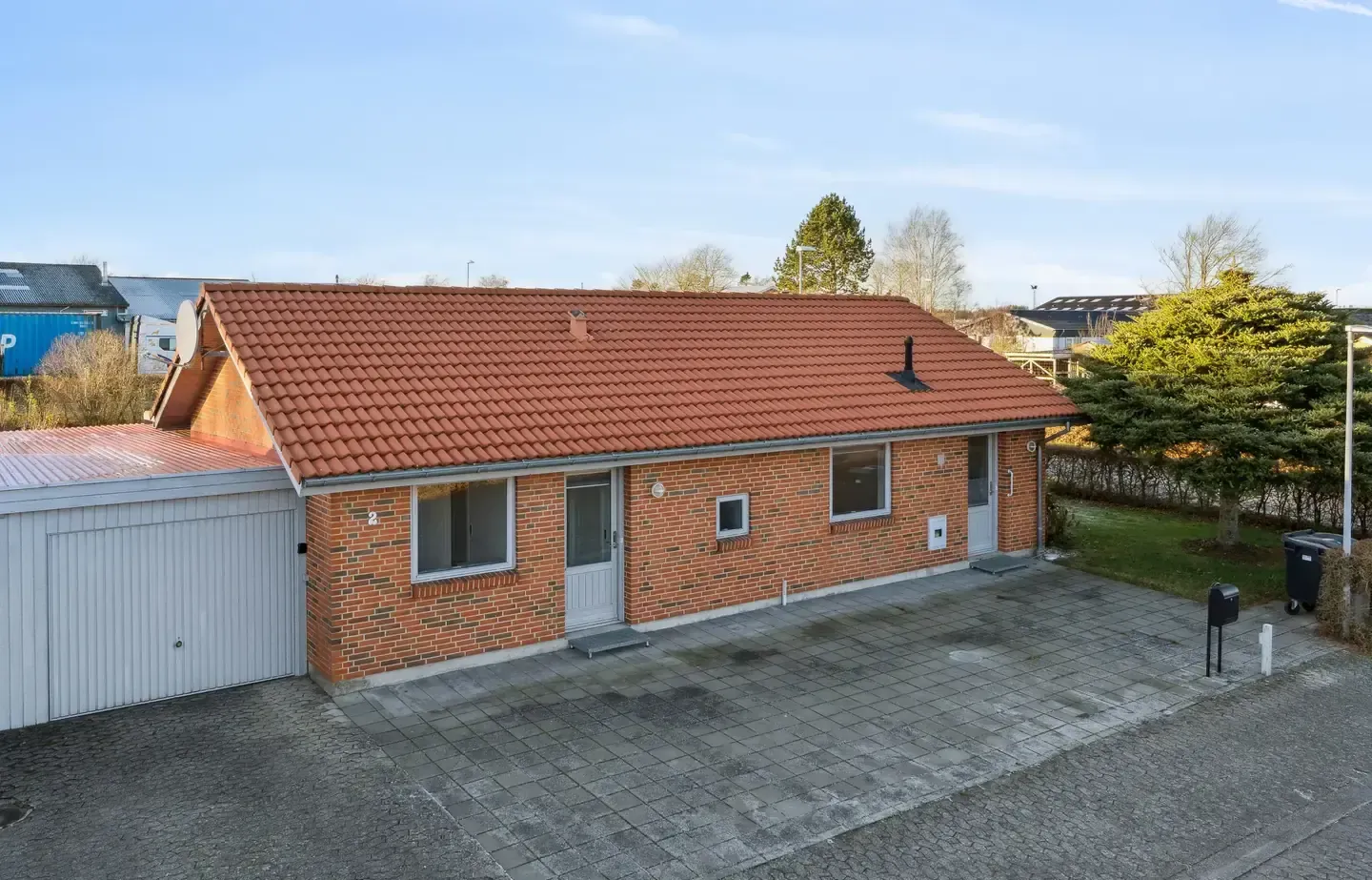 Velindrettet andelsbolig med lave boligudgifter og skønne udeområder