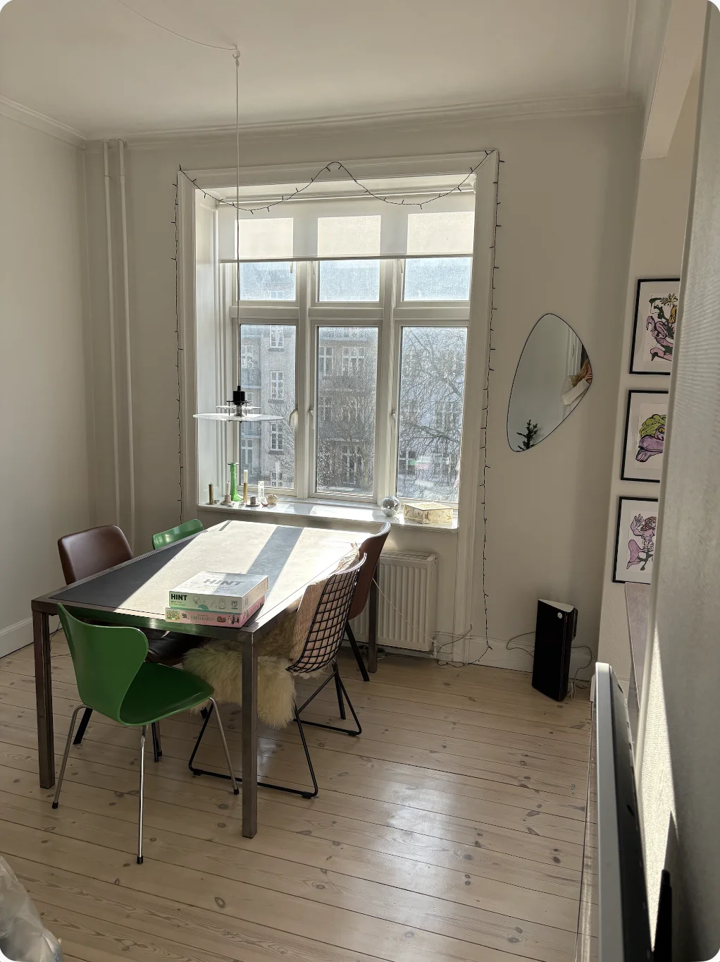 Renoveret 2V med højt til loftet på Vesterbro