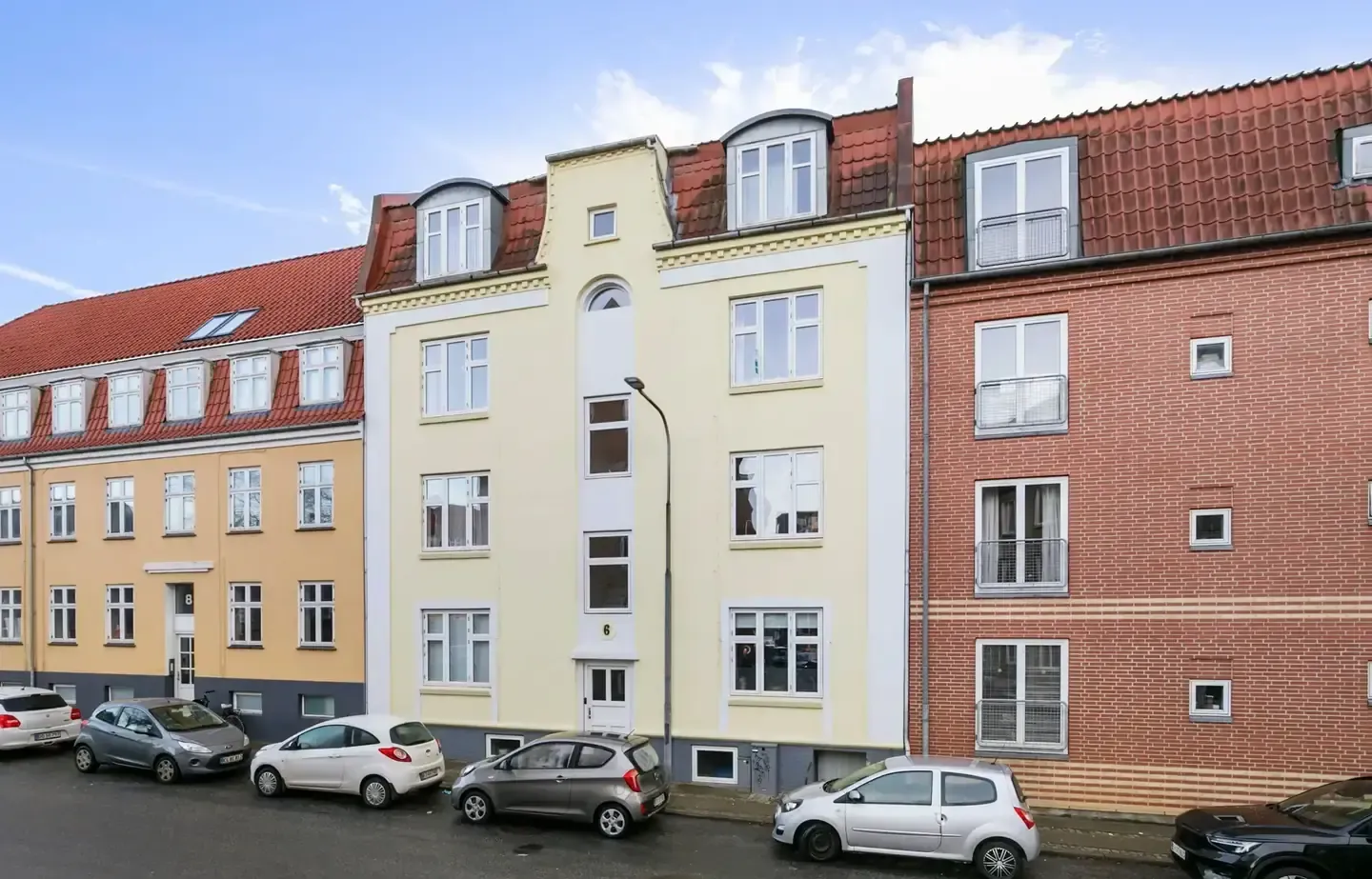 Indbydende og velrenoveret andelslejlighed i hjertet af Aalborgs bydel, Vejgaard