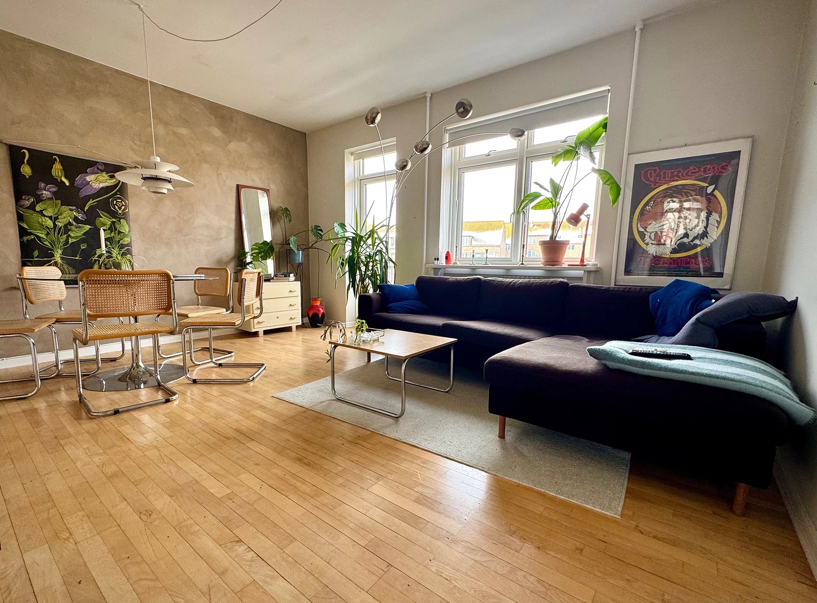 To (eller en) andele i nordvest byttes til større