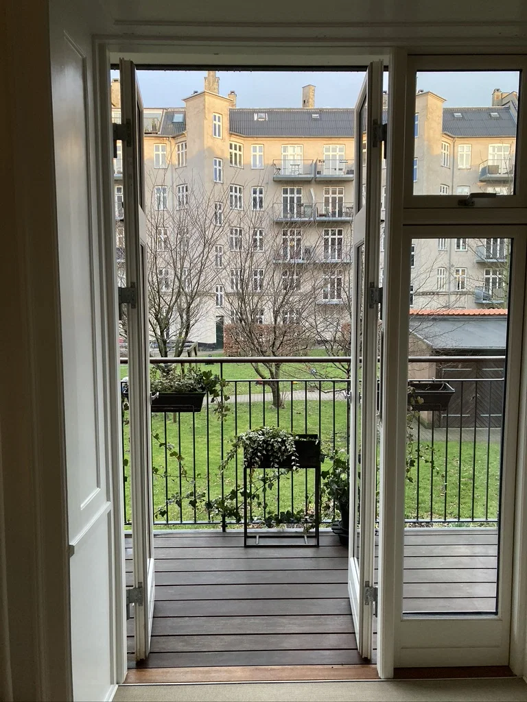 3-værelses med altan i Svømmehalskvarteret