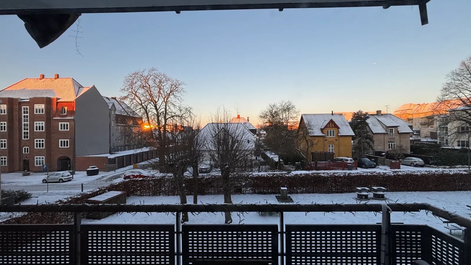 VALBY - Renoveret andel, 81m3 plus stor sydvendt altan