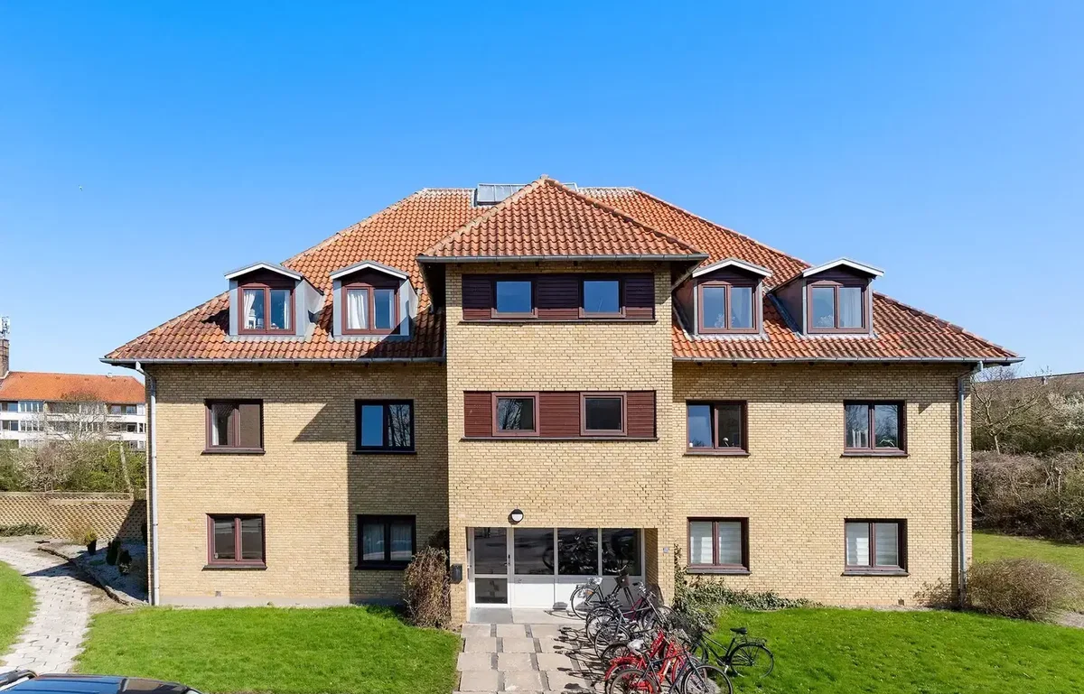 Velindrettet 2-værelses i stueplan – attraktiv beliggenhed i veldrevet andelsforening