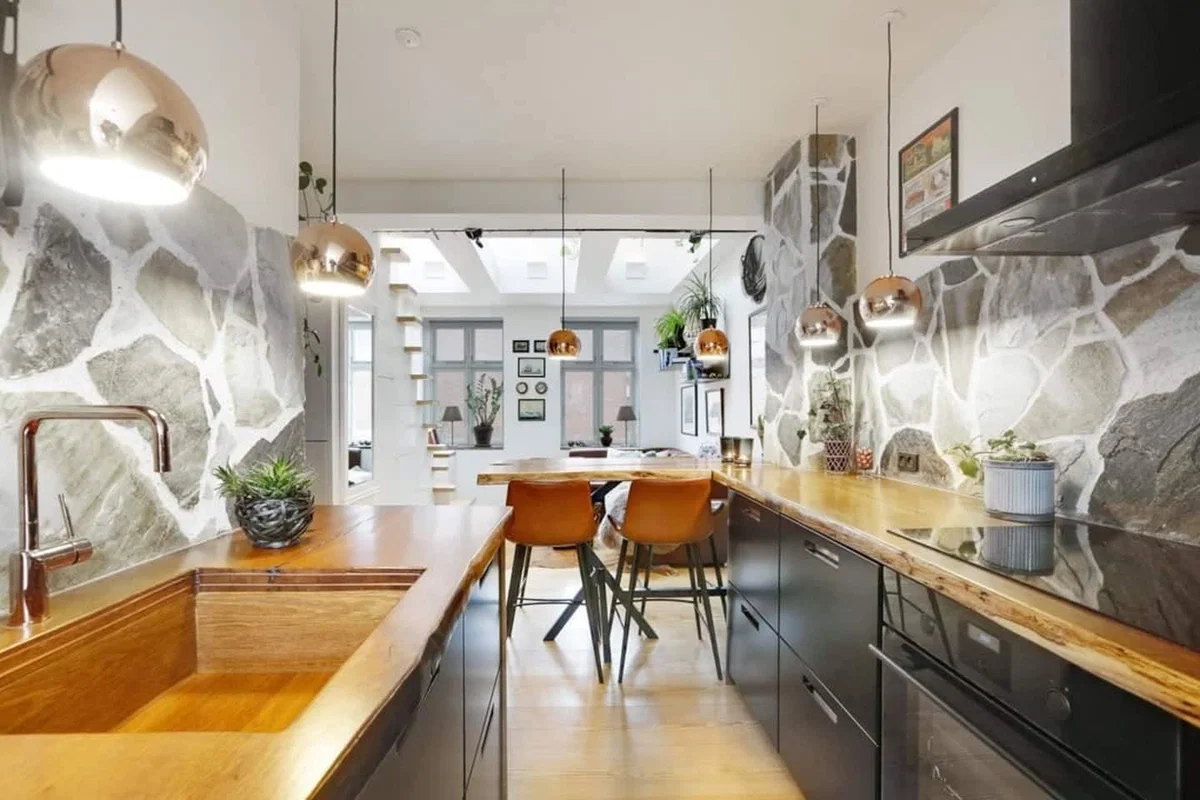 Amagerbro andelsbolig: gennemrenoveret mini-penthouse i 2 plan, 41 m²