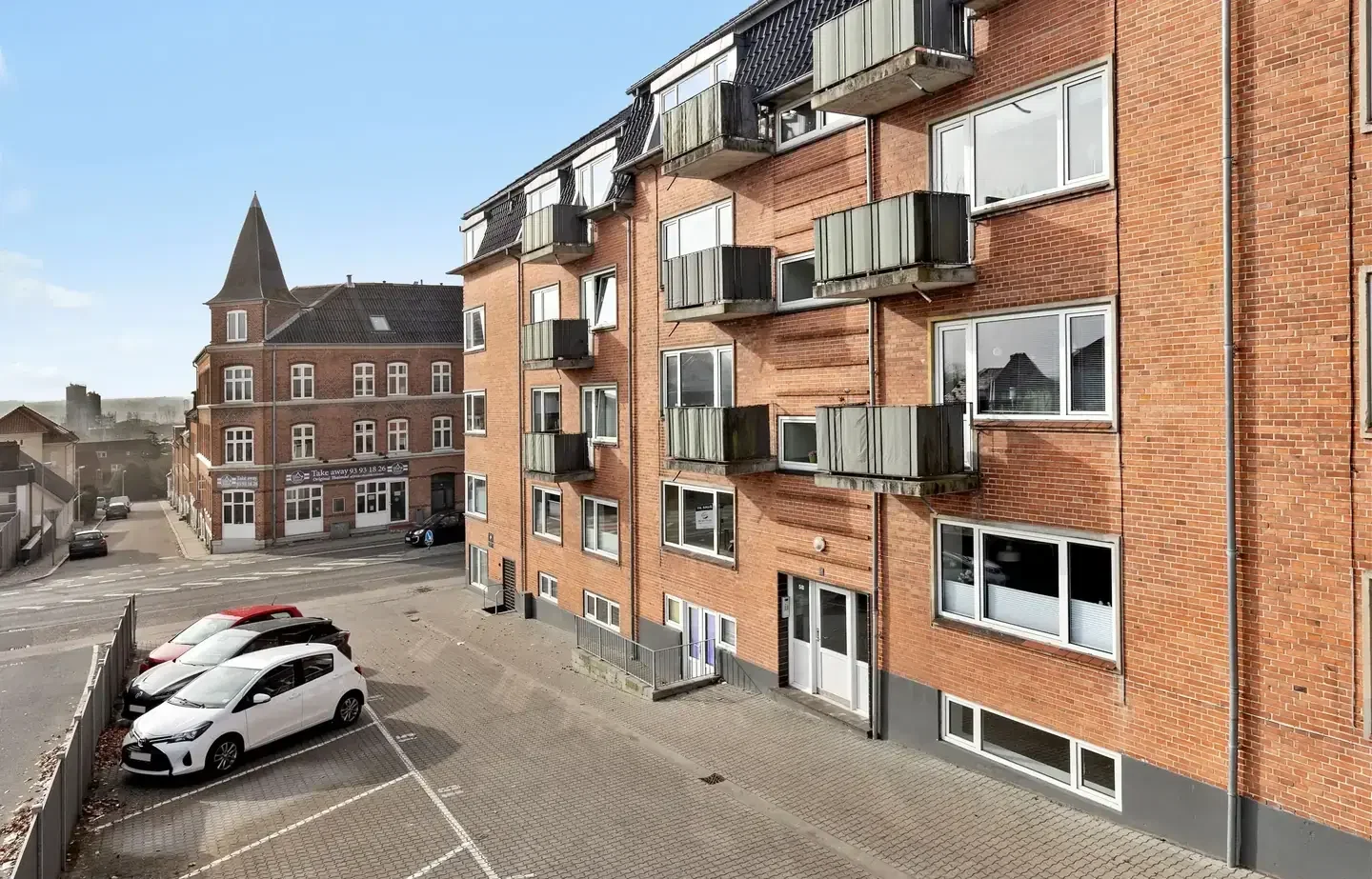 Andelslejlighed i høj stueplan