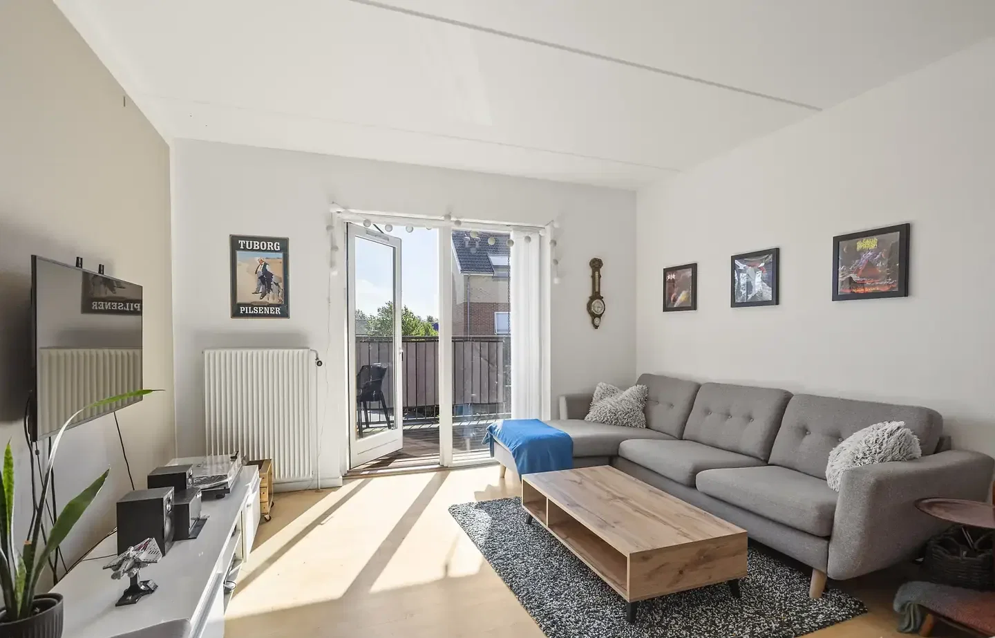 VELINDRETTET ANDELSBOLIG MED ALTAN