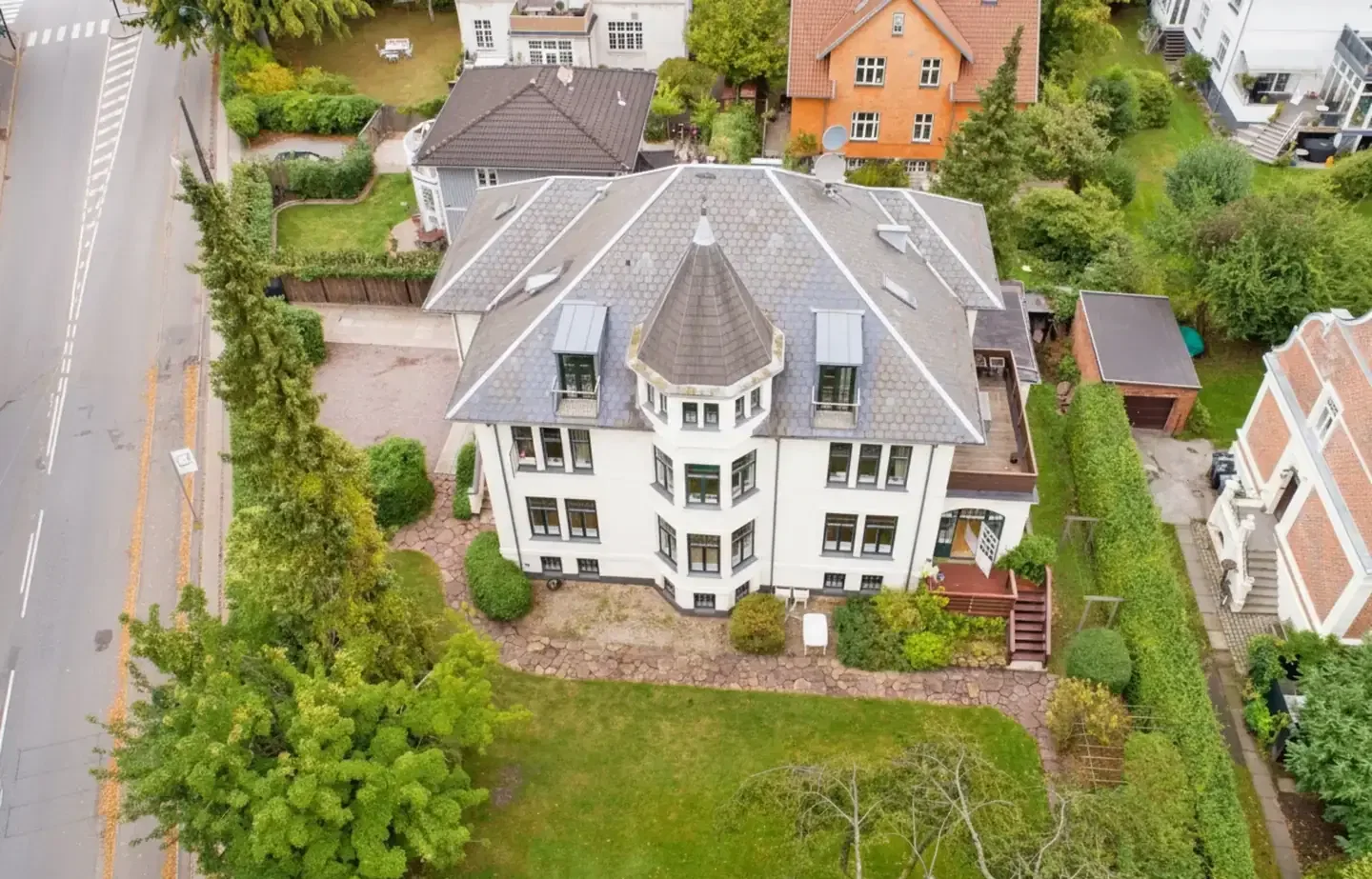 Elegant herskabsandelslejlighed i eftertragtede Ryvangskvarteret