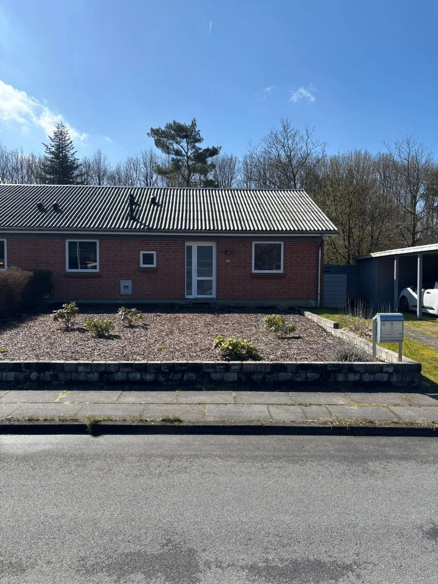 95 m2 andelsbolig i Them med have og carport