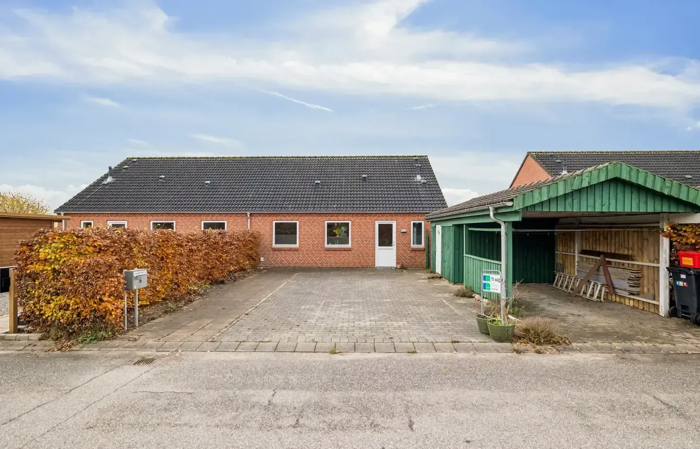 Andelsbolig med 3 værelser og overdækket terrasse