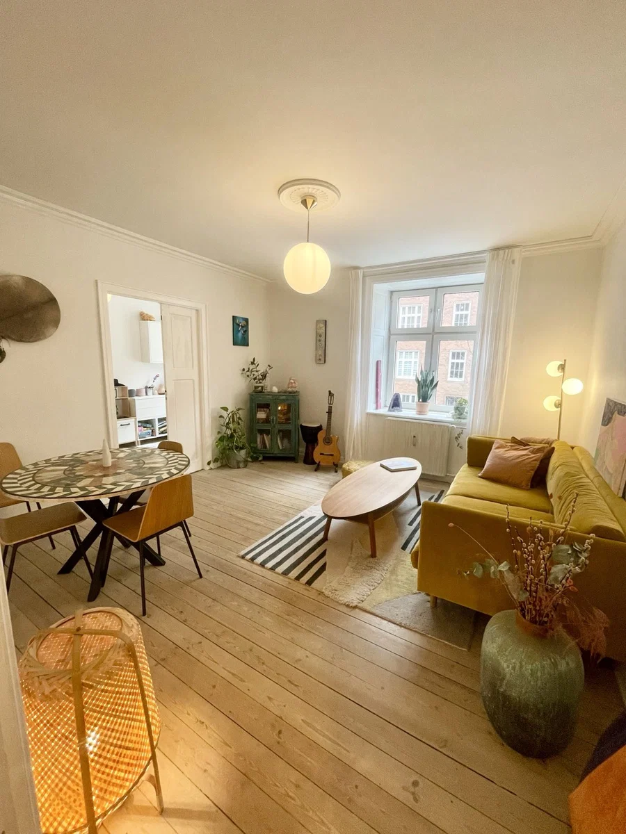 Solrig og billig 3-værelses i roligt kvarter centralt på Vesterbro