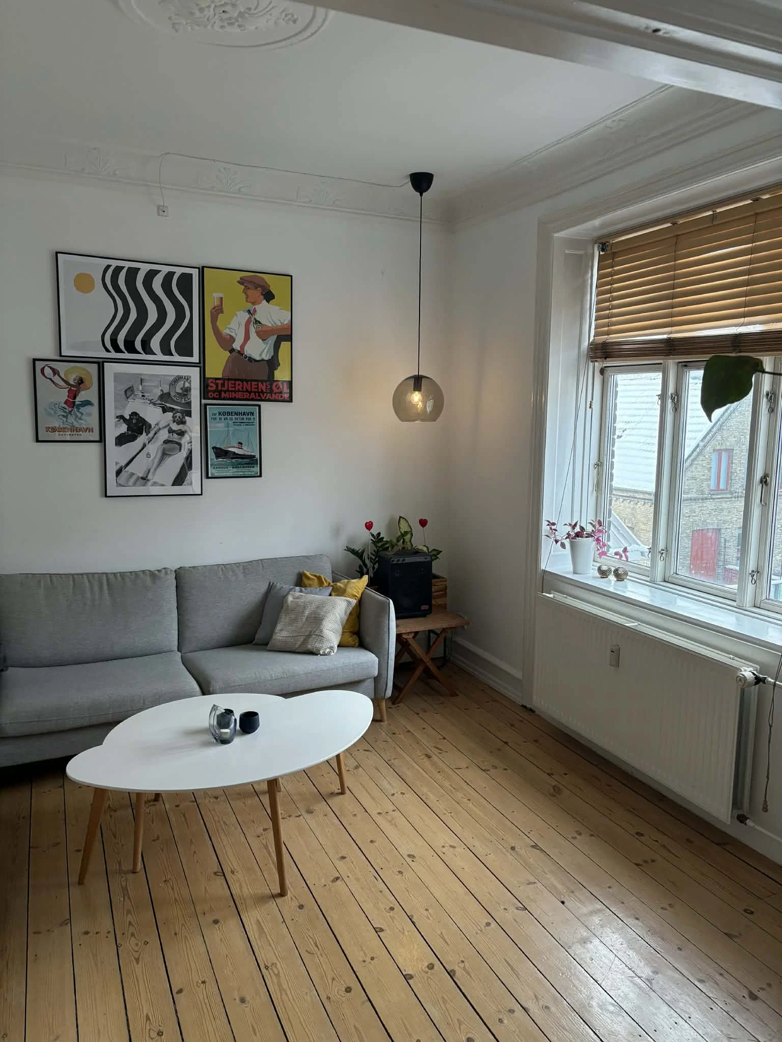 Rummelig 3-værelses lejlighed ved Nørrebro St. med meget lav månedlig ydelse.