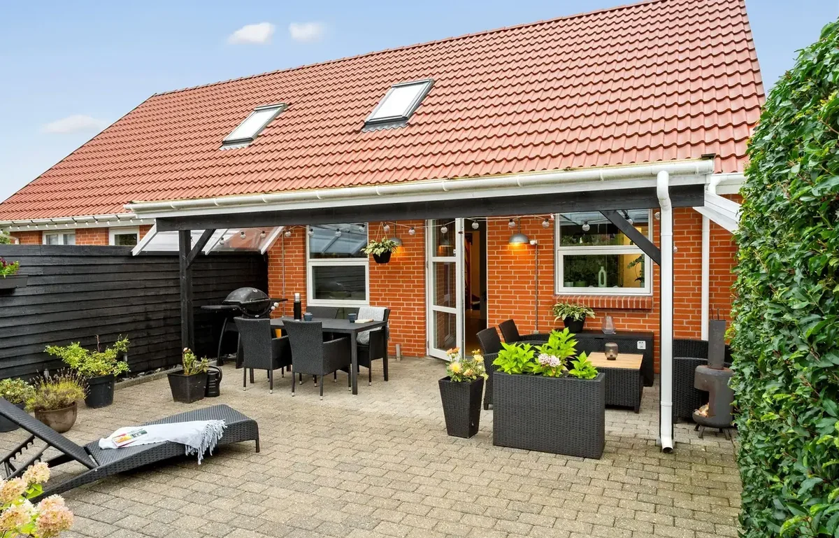 Indflytningsklar andelsbolig med god terrasse