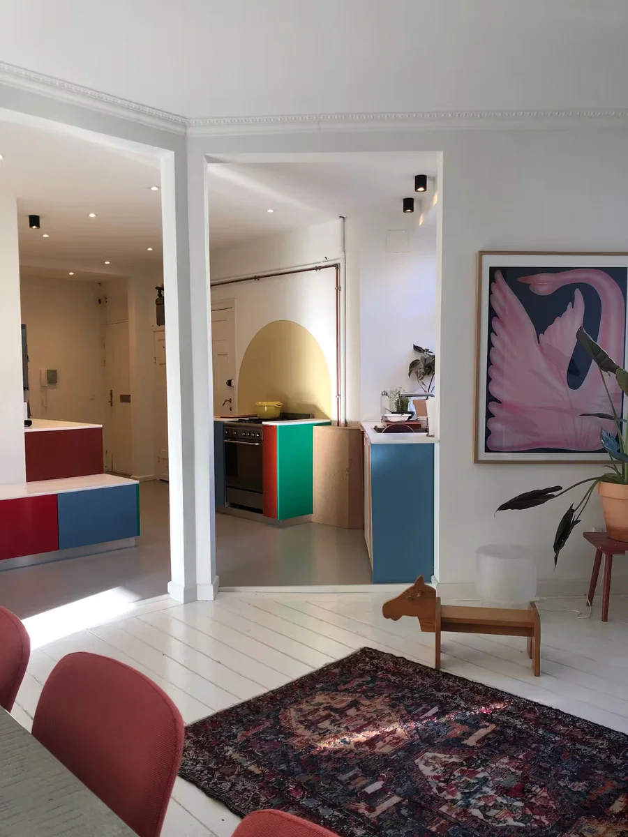 Nyrenoveret 112 m² lejlighed med altan i Rosenvænget, Østerbro