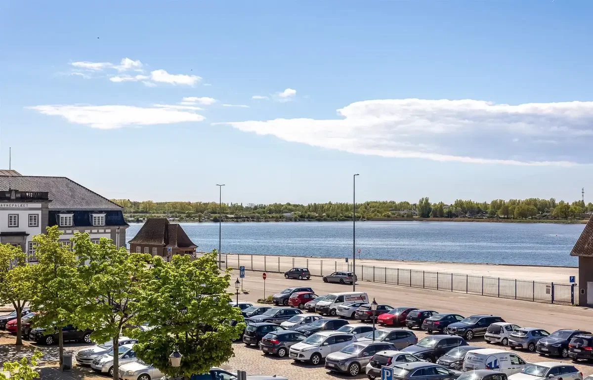 Toldbodgade 17, 2-4, Vandudsigt, altan og elevator, 4800 Nykøbing F.