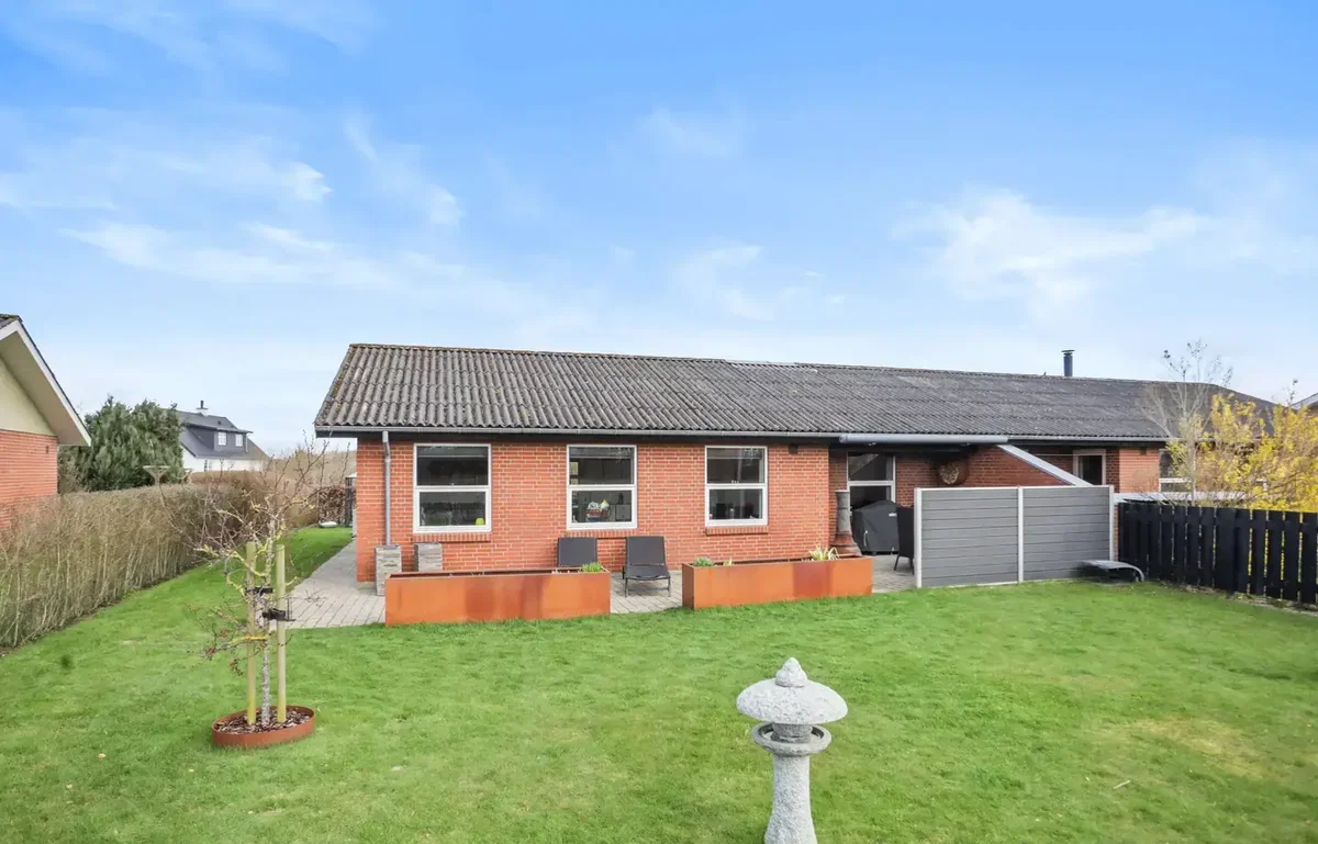 Velindrettet andelsbolig med sydvendt have i Pandrup