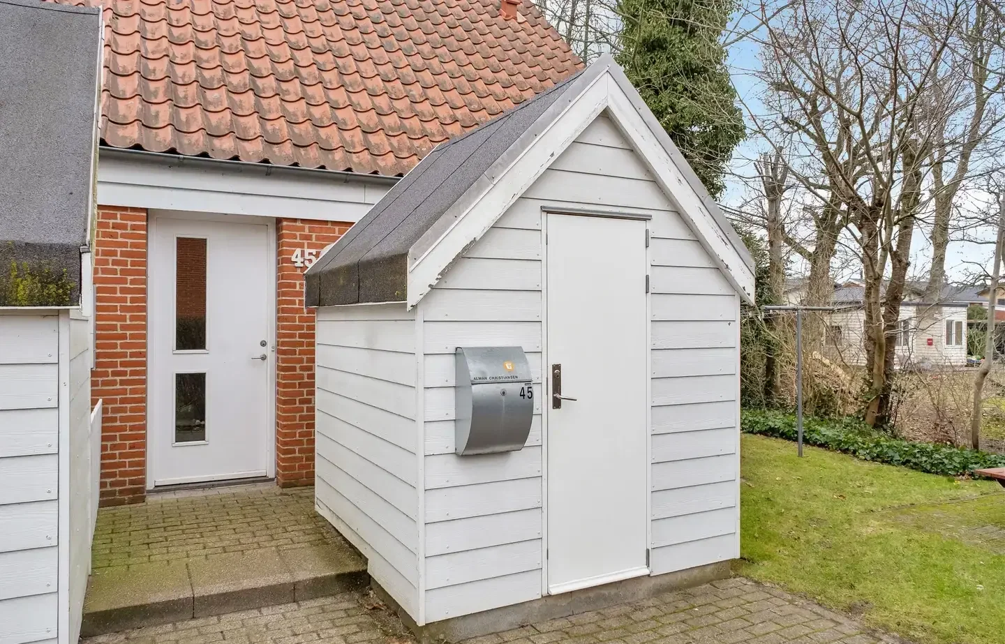 Velplaceret andelsbolig centralt i Støvring – med vestvendt terrasse