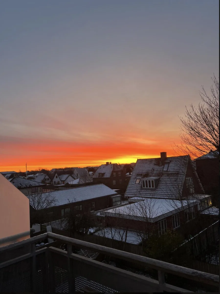 Lys 2-værelses andelslejlighed med altan, tæt på Amager Strand & metro