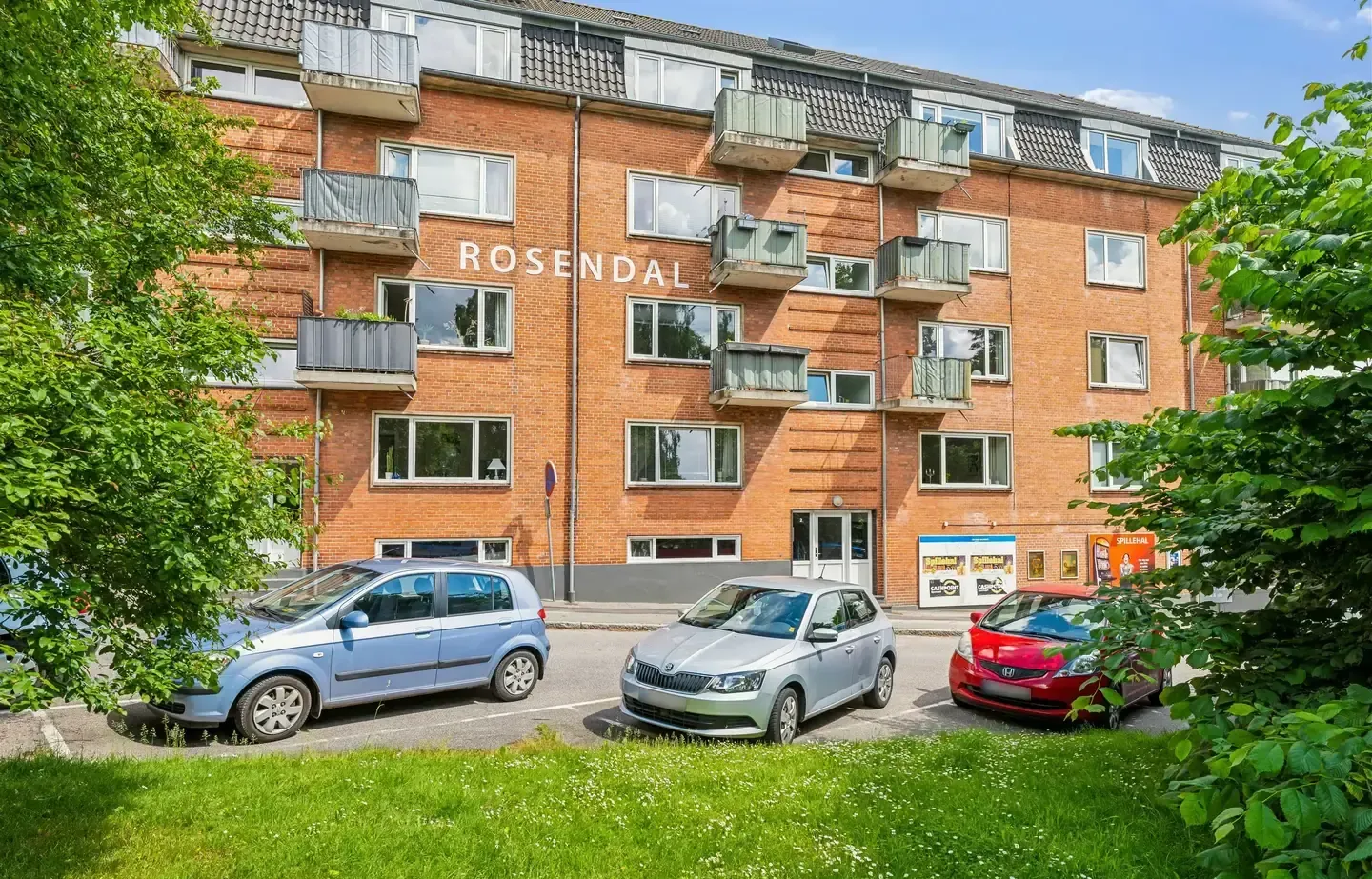 Moderne og stilren andelslejlighed