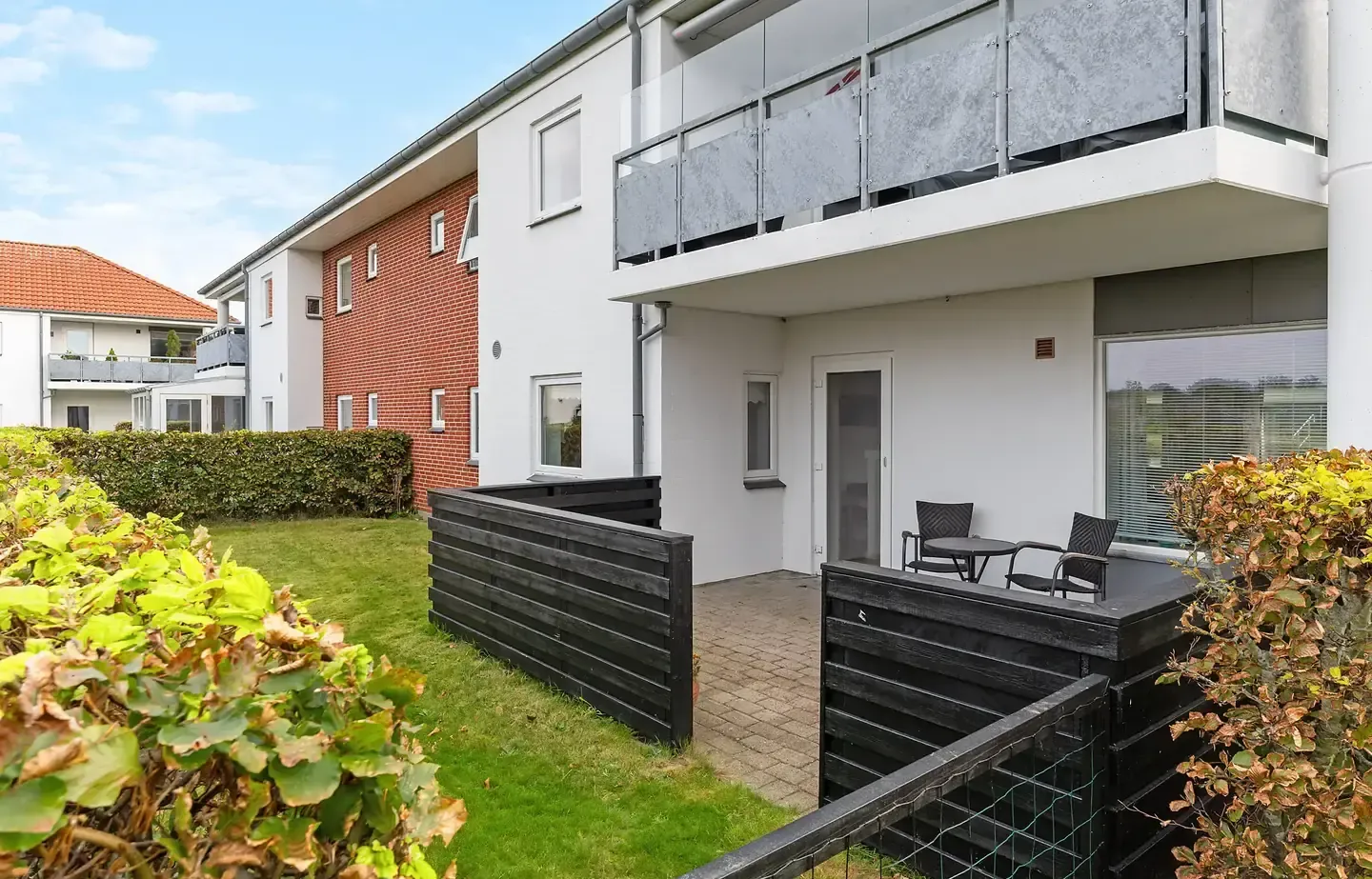 Indflytningsklar andelsbolig med skønt uderum i attraktive Hjerting