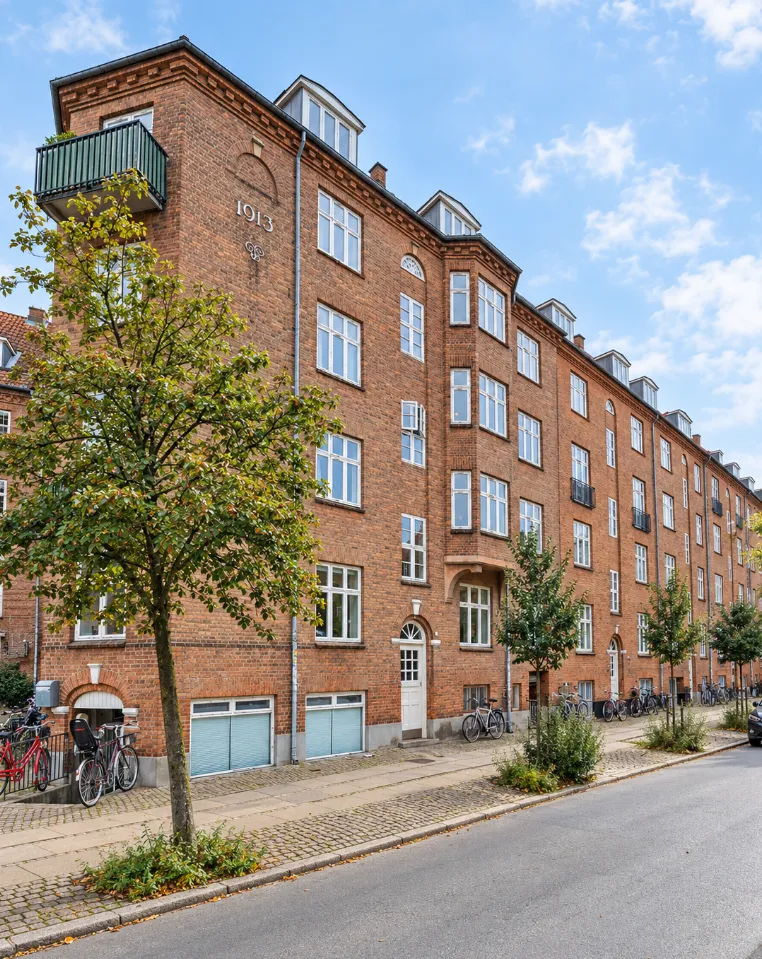 Stor 1-værelses andelsbolig på ydre Østerbro sælges