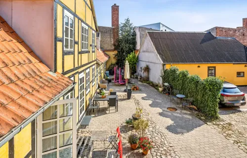 Andelsbolig i charmerende ejendom i hjertet af Næstved