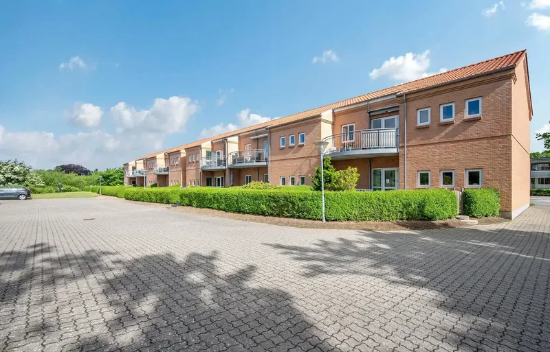 NEDER HORNBÆK - FANTASTISK OG SMUK UDSIGT TIL GUDENÅEN