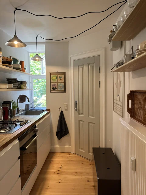 Hyggelig 2 værelses andelslejlighed i hjertet af Vesterbro byttes til større