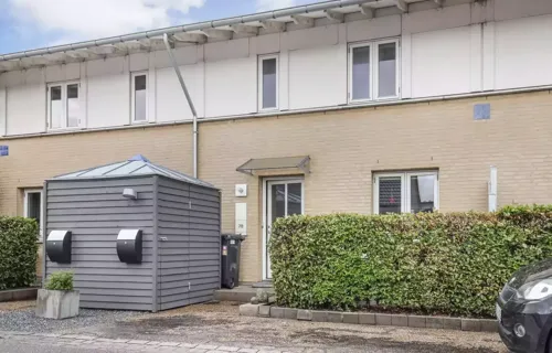 VELHOLDT RÆKKEHUS MED GÅAFSTAND TIL ALLE GØREMÅL