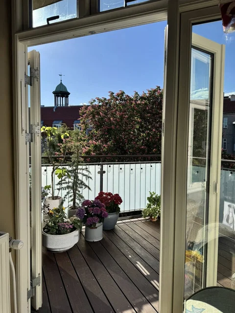 Bytte: 90 m2/4V med altan på Østerbro – søger ≥100 m2 i Hellerup/Charlottenlund/Østerbro/FRB