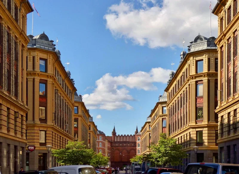Bytte: 85 m2 øverst på Skydebanegade, Kbh V – ca. 3.485.000 kr / 5.850 kr md.