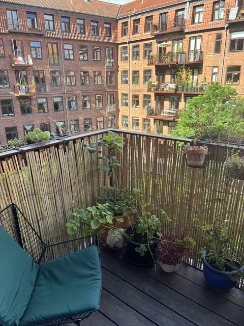 Andel på 101 m2 med 2 altaner byttes til større på Nørrebro