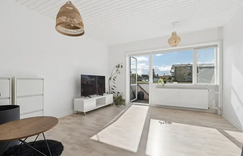 Lys og rummelig andelsbolig i populære Aalborg SØ