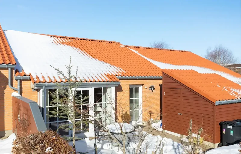 Velholdt hjem i dejlige omgivelser