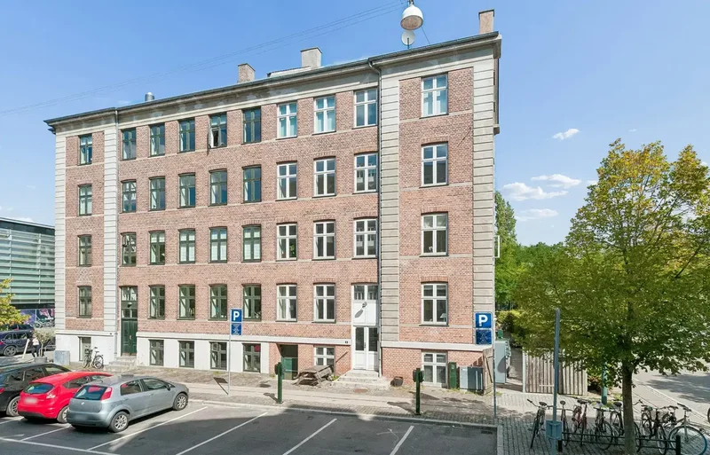KLASSISK TOVÆRELSES LIGE VED FASANVEJ ST.