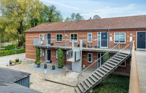 Bynær og indflytningsklar andelsbolig, tæt på Marielundskoven og Slotssøen!