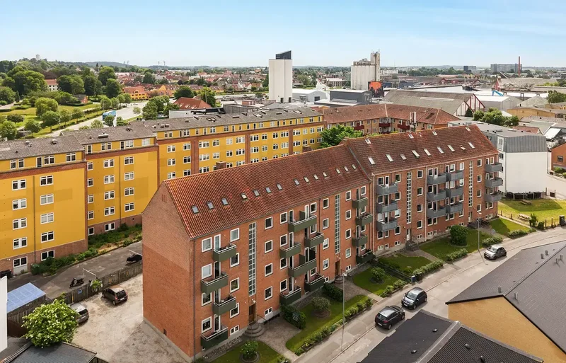 3-værelses andelsbolig med vestvendt altan centralt i Næstved