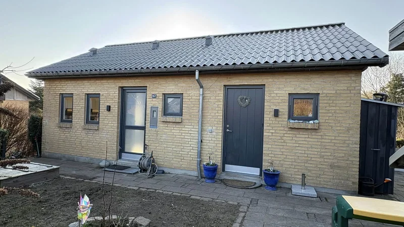 Fritliggende andelsbolig i Lystrup – 99 m2 + 15 m2 anneks